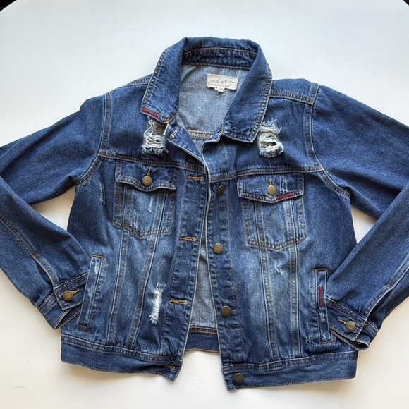 Chelsea & Violet distressed dark wash Jean jacket Medium - Picture 2 of 11